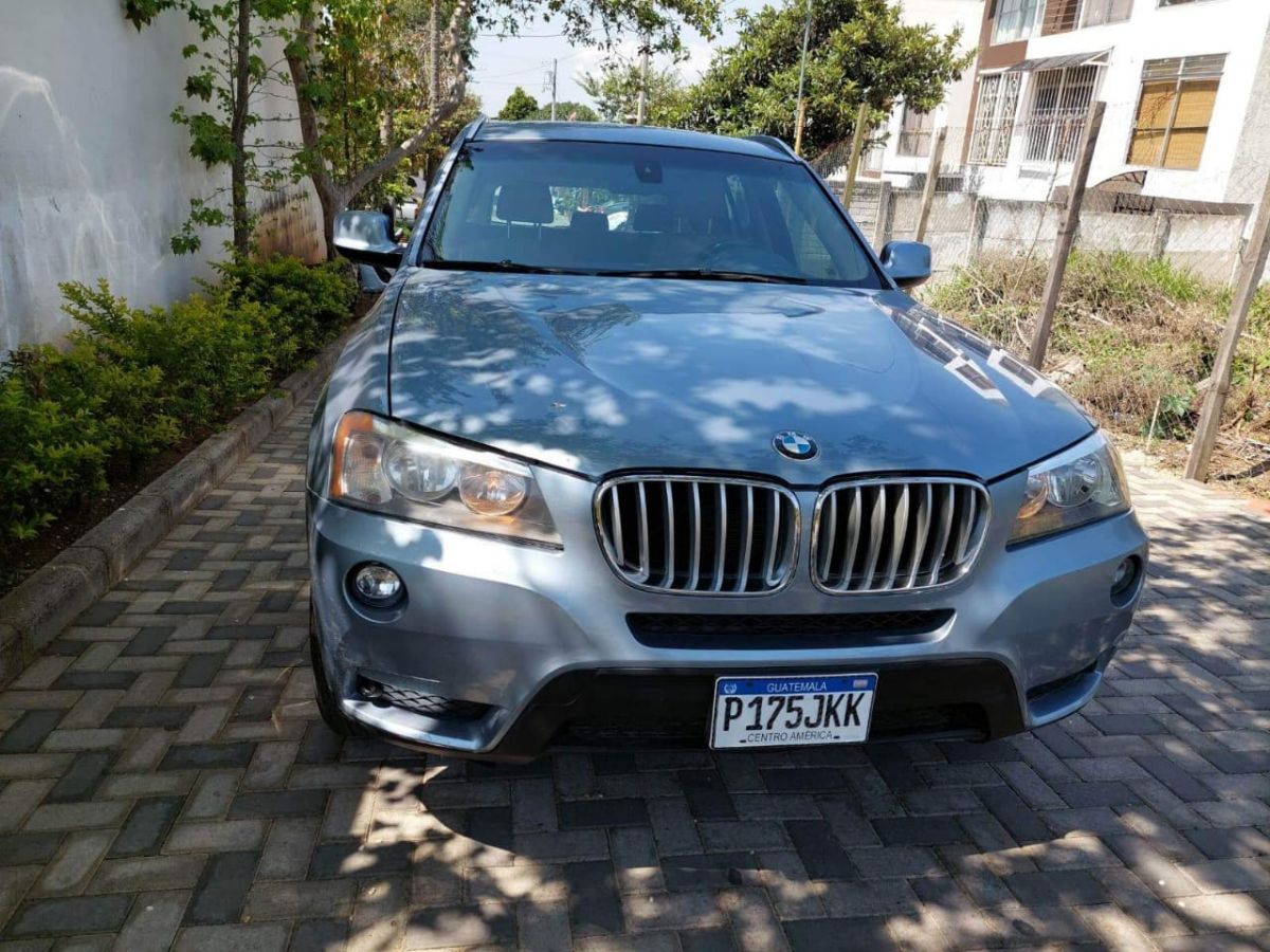 BMW X3 - 2011                                        