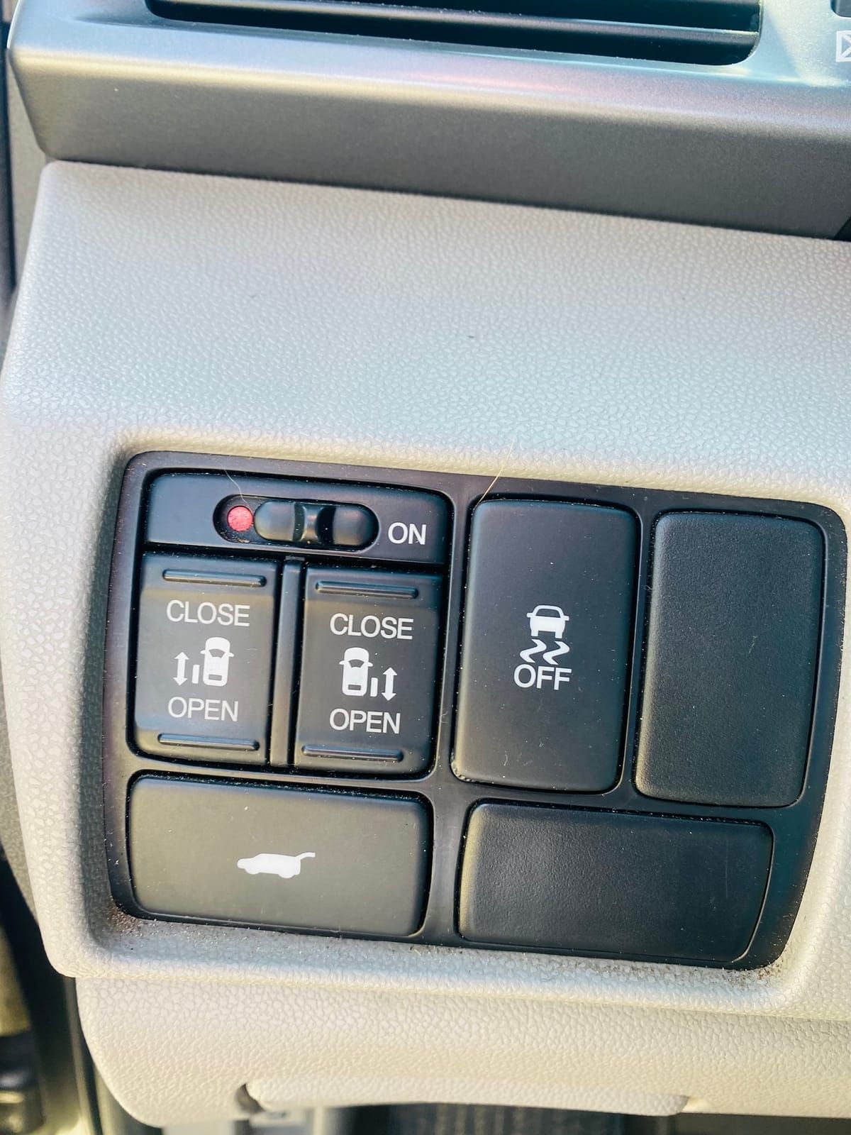 HONDA ODYSSEY - 2011                                        