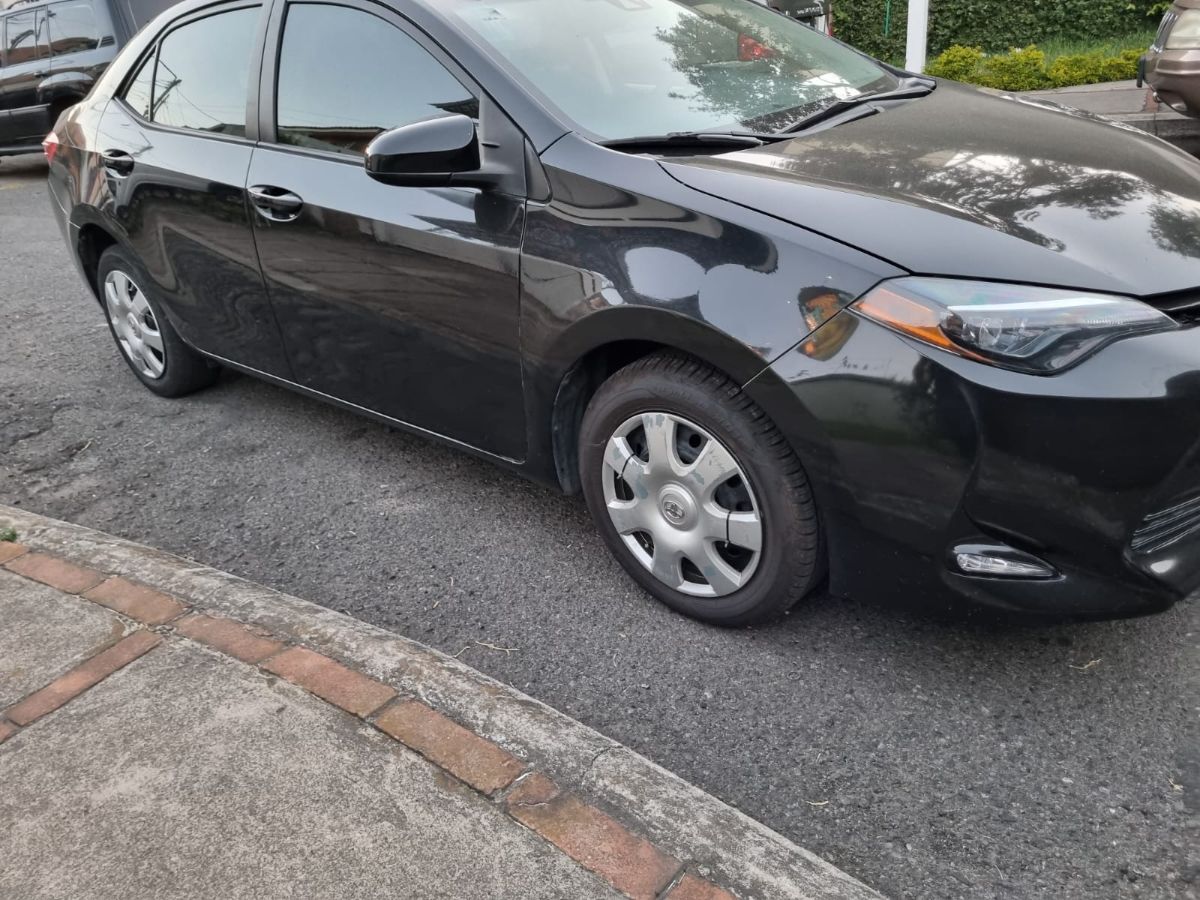 TOYOTA COROLLA - 2018                                        