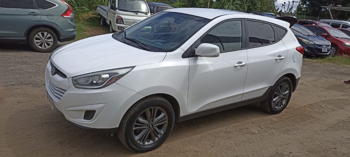 HYUNDAI TUCSON - 2015                                        