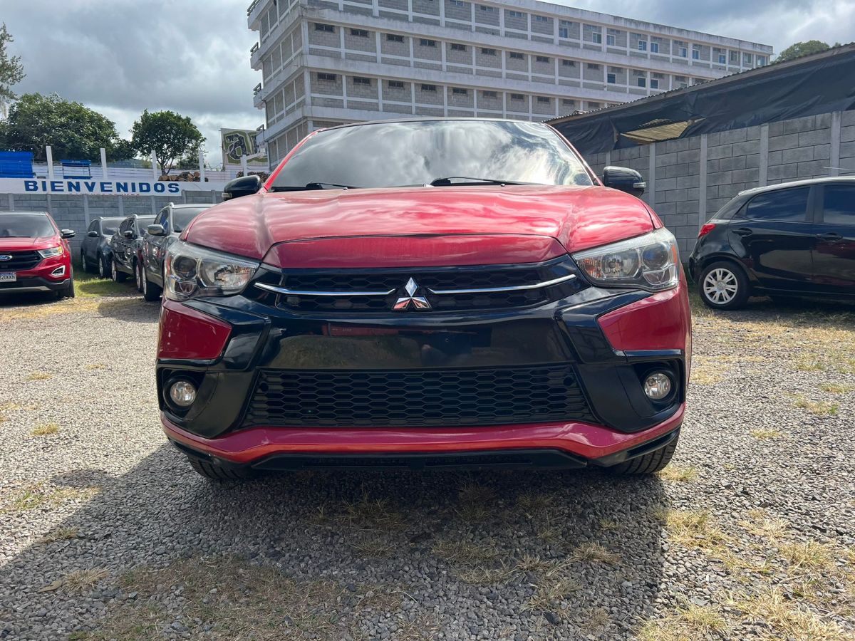 MITSUBISHI OUTLANDER SPORT - 2018                                        