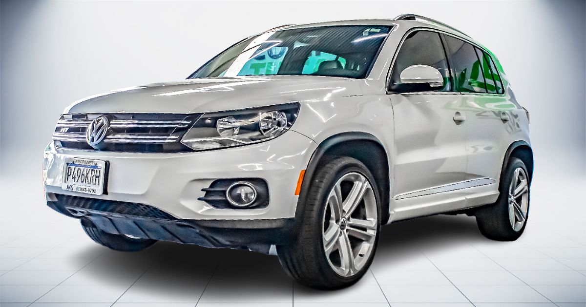 VOLKSWAGEN TIGUAN R-LINE - 2016                                        