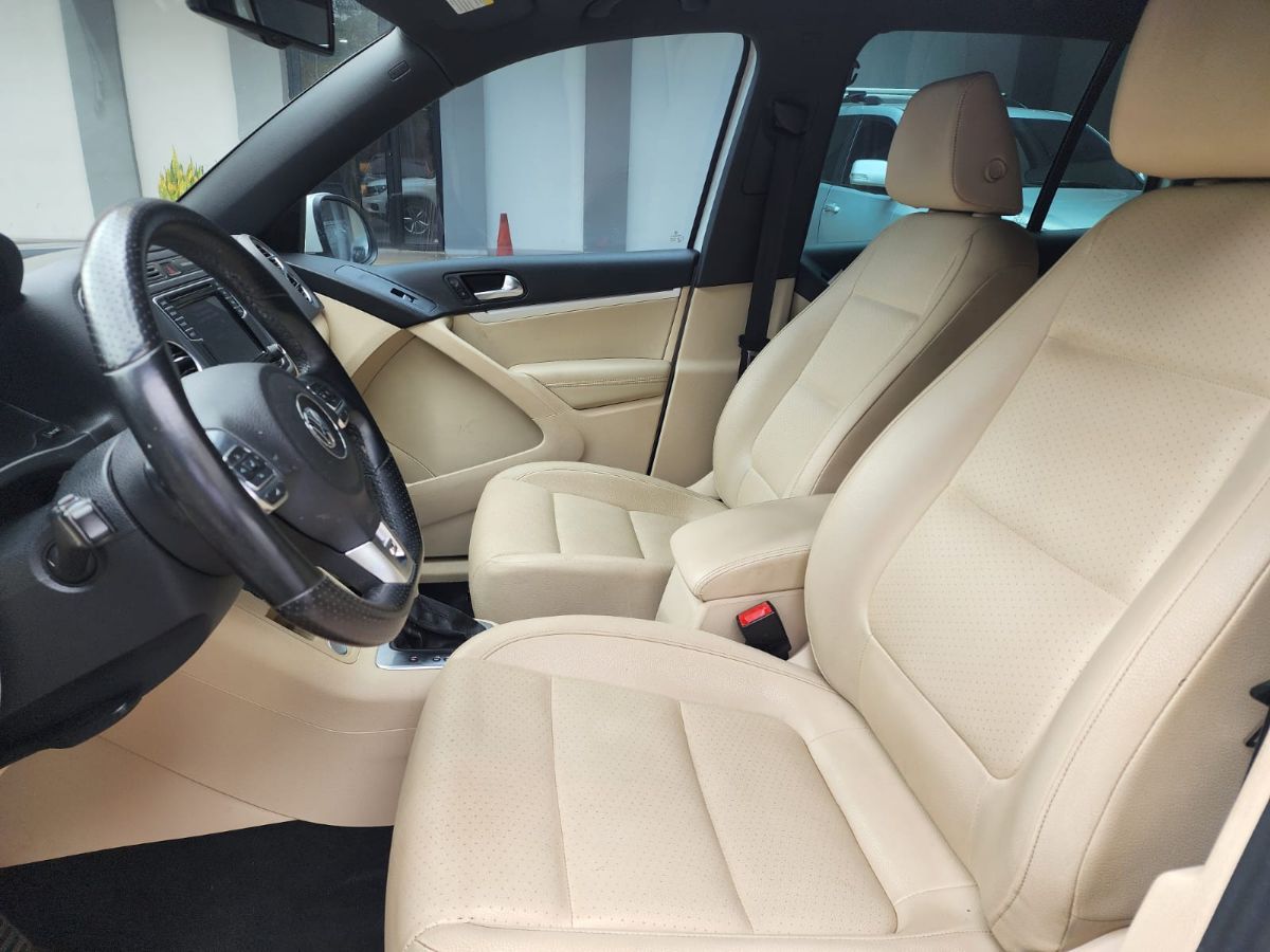 VOLKSWAGEN TIGUAN R-LINE - 2016                                        