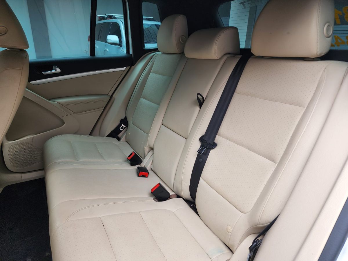 VOLKSWAGEN TIGUAN R-LINE - 2016                                        