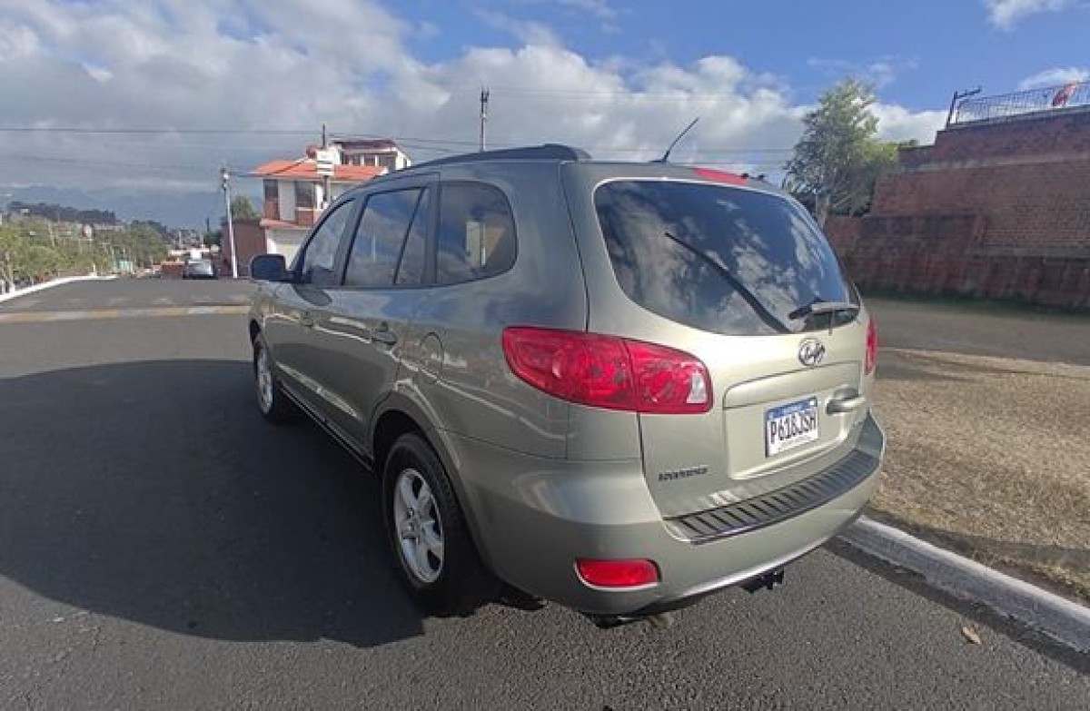 HYUNDAI SANTA FE - 2008                                        