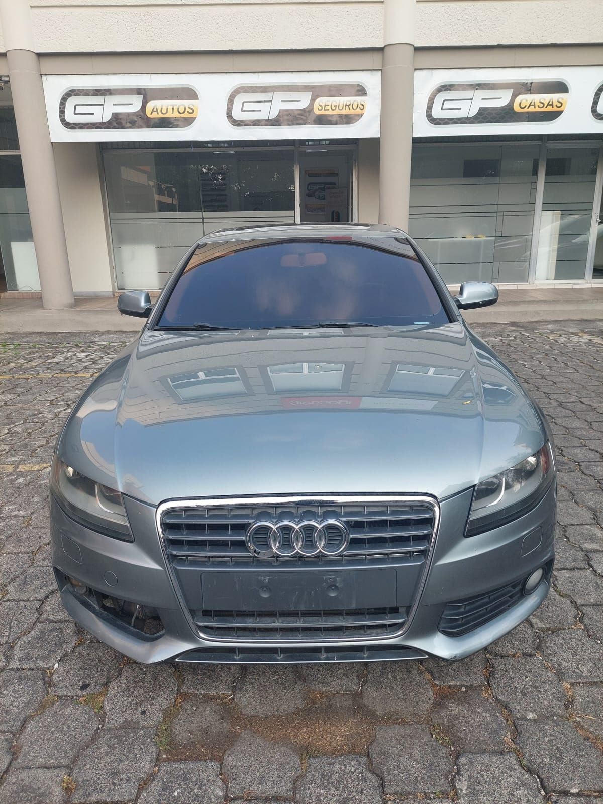 AUDI A4 - 2010                                        