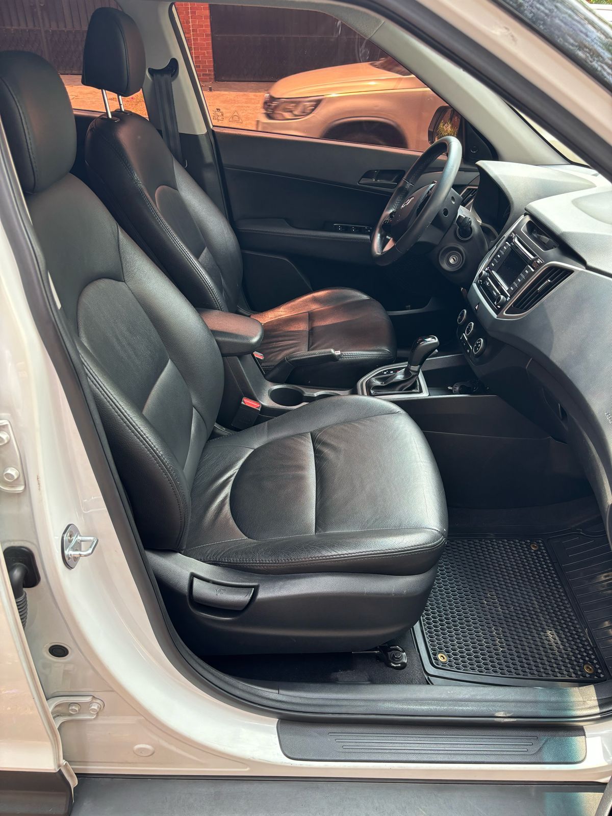 HYUNDAI CRETA  - 2017                                        