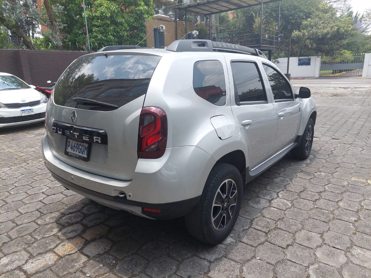RENAULT DUSTER - 2018                                        
