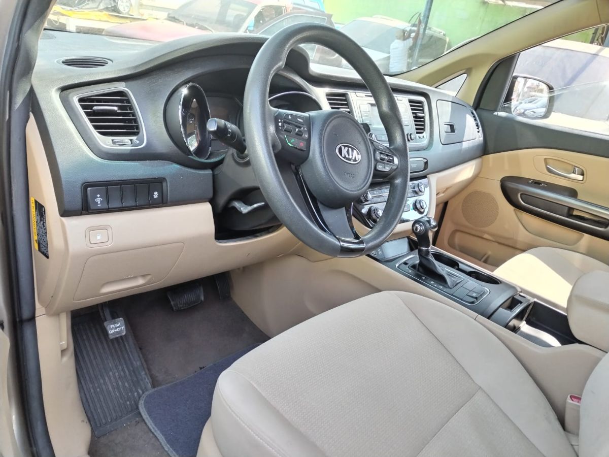 KIA SEDONA - 2016                                        