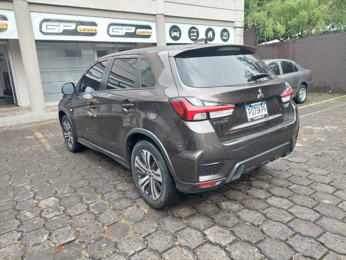 MITSUBISHI outlander - 2020                                        