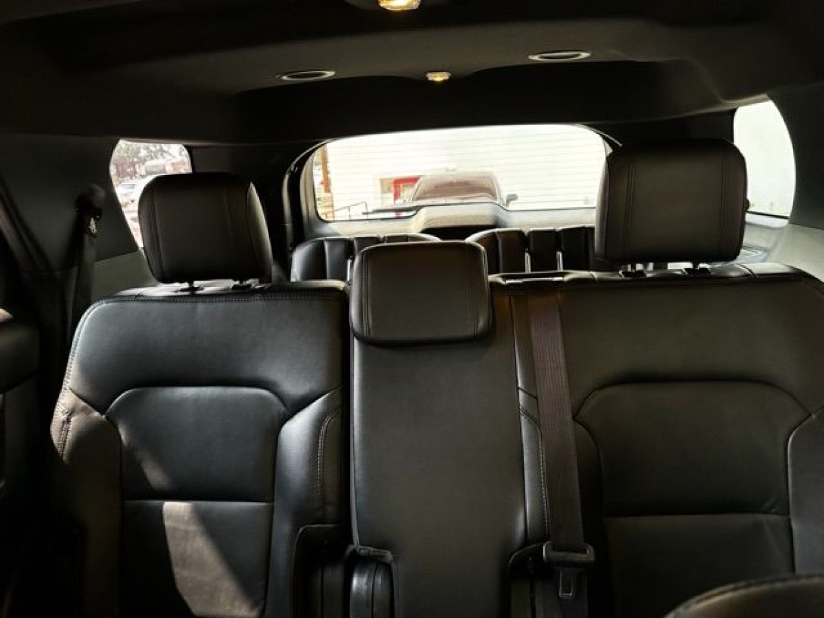 FORD EXPLORER XLT - 2018                                        