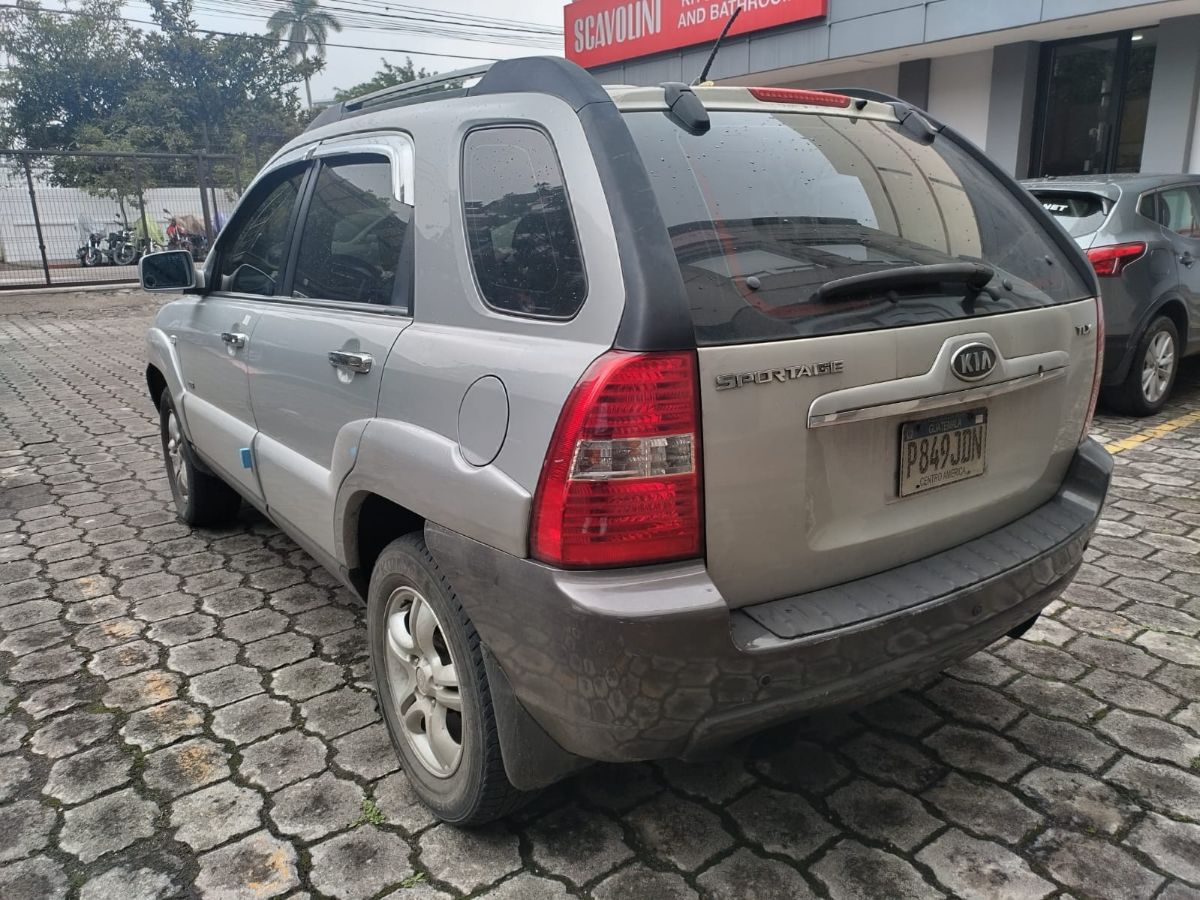 KIA SPORTAGE - 2007                                        