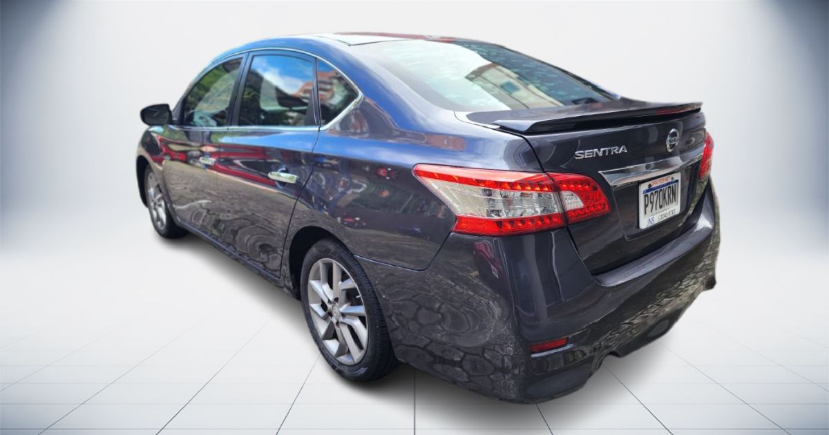 NISSAN SENTRA - 2013                                        