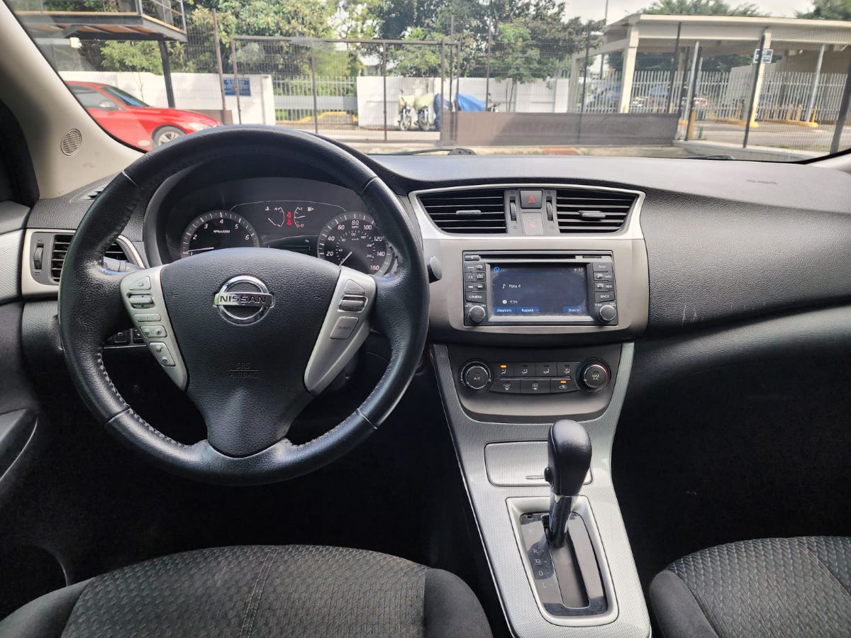 NISSAN SENTRA - 2013                                        
