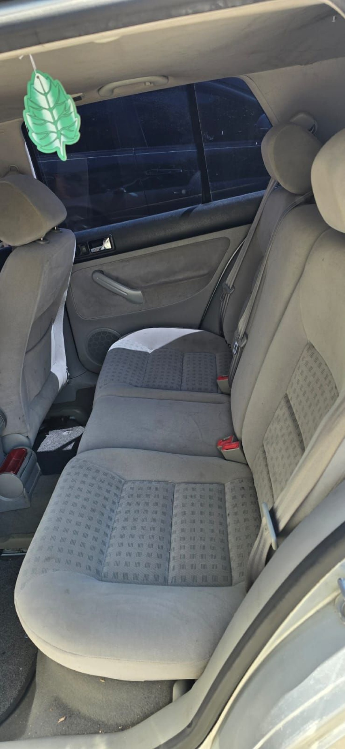 VOLKSWAGEN GOLF GLS - 2001                                        