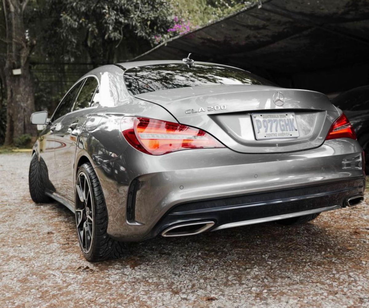 MERCEDES-BENZ CLA 200 - 2017                                        