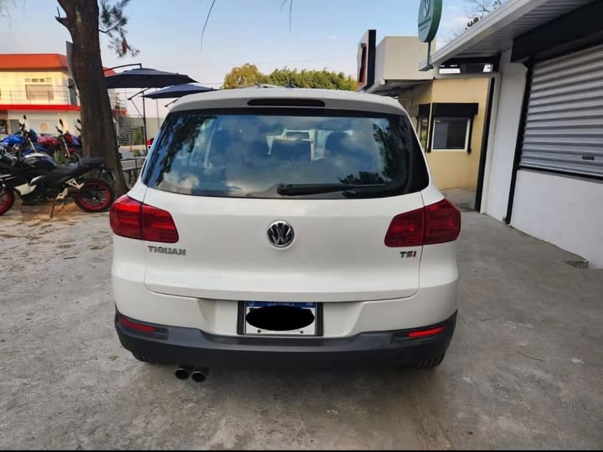 VOLKSWAGEN TIGUAN - 2017                                        