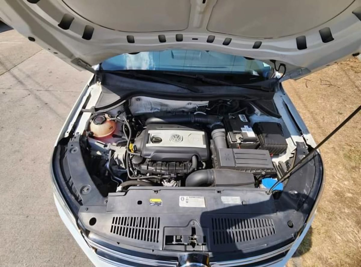 VOLKSWAGEN TIGUAN - 2017                                        