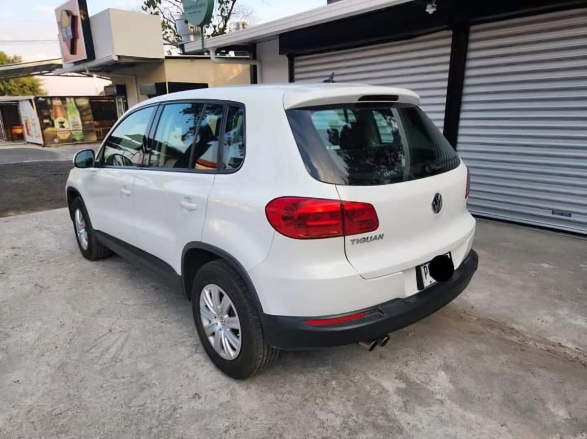 VOLKSWAGEN TIGUAN - 2017                                        