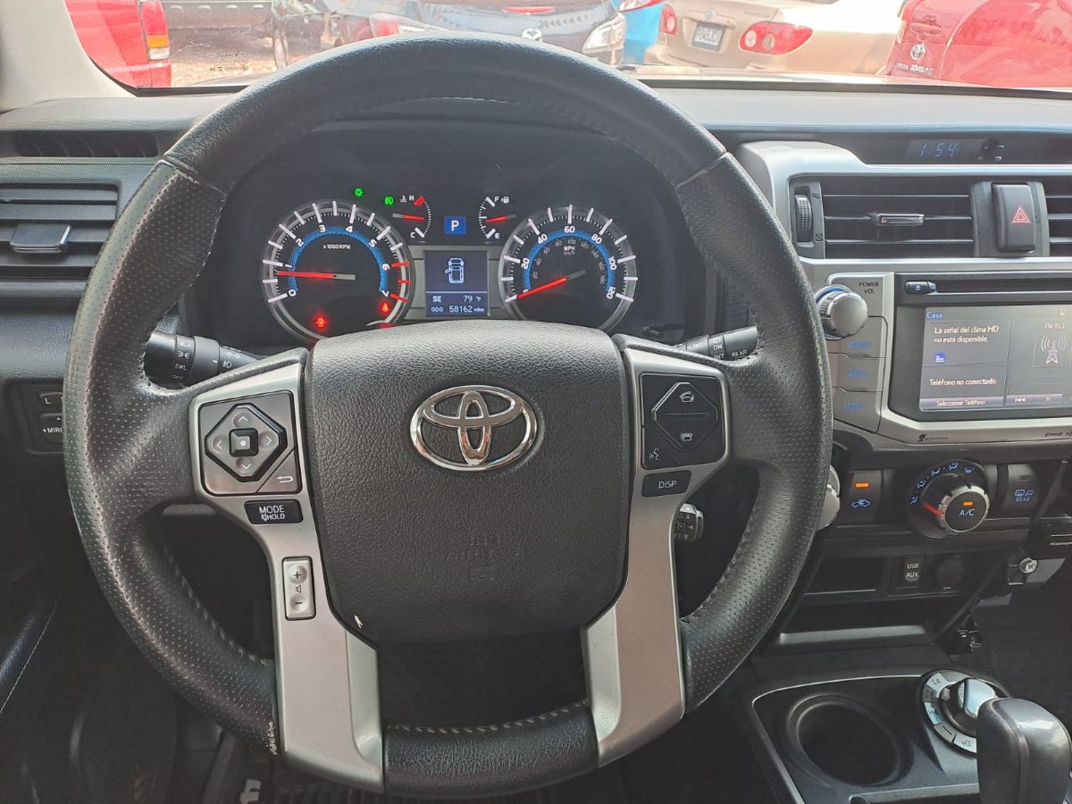 TOYOTA 4 RUNNER - 2016                                        