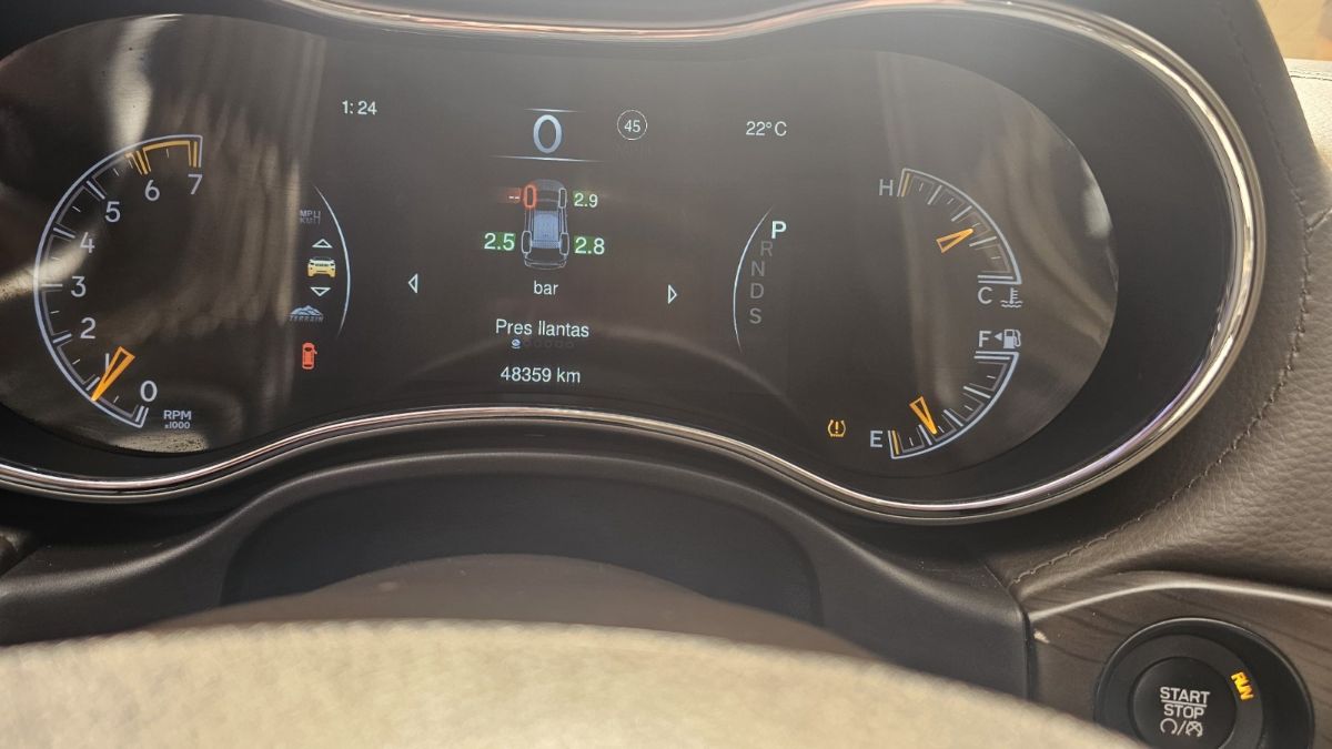 JEEP GRAND CHEROKEE OVERLAND - 2014                                        