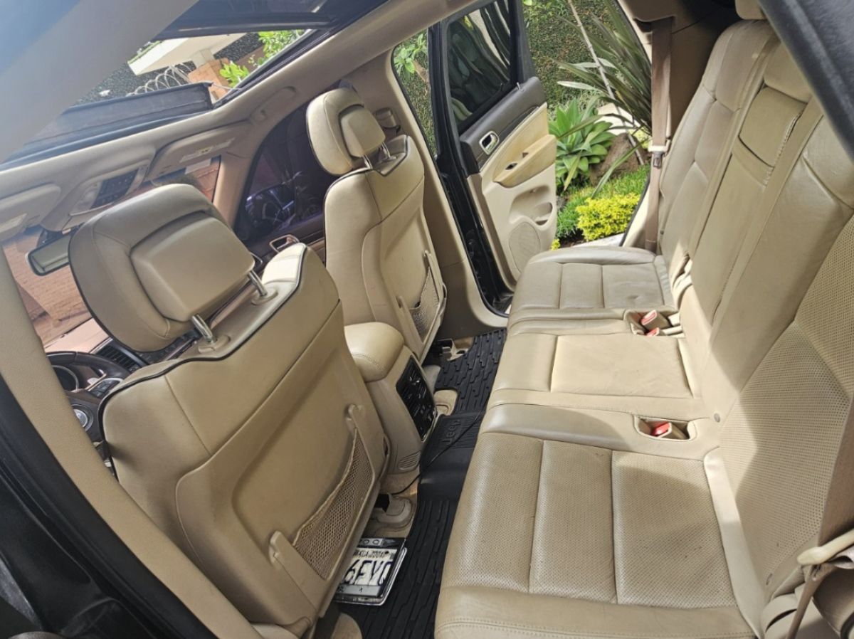 JEEP GRAND CHEROKEE OVERLAND - 2014                                        