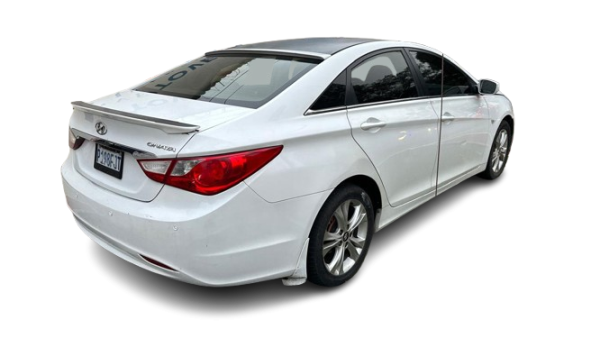 HYUNDAI SONATA - 2012                                        
