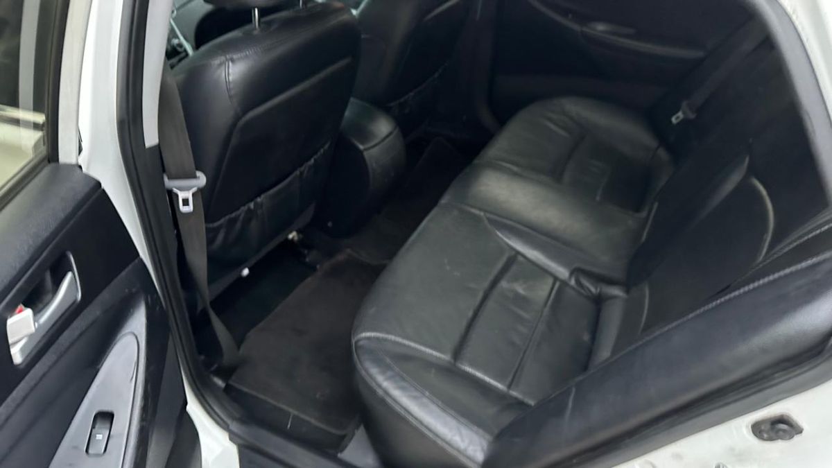 HYUNDAI SONATA - 2012                                        