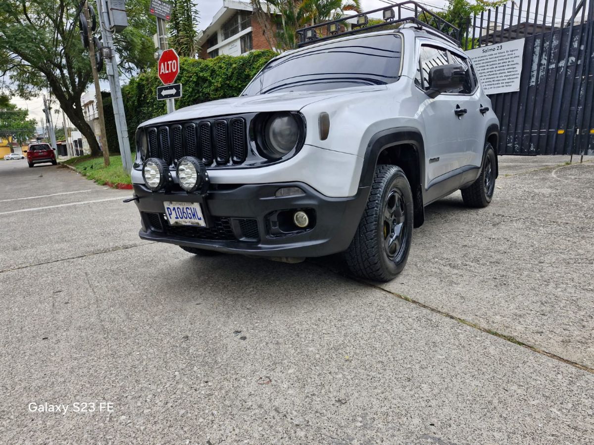 JEEP RENEGADE - 2015                                        