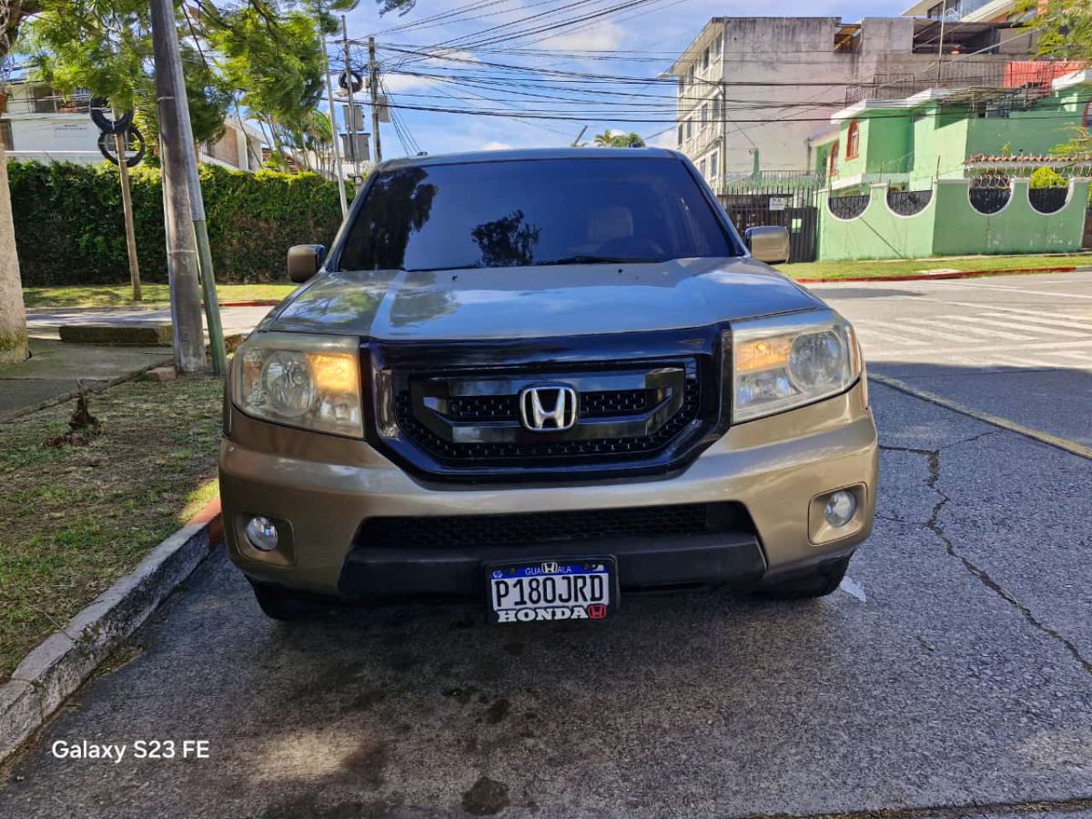 HONDA PILOT - 2010                                        