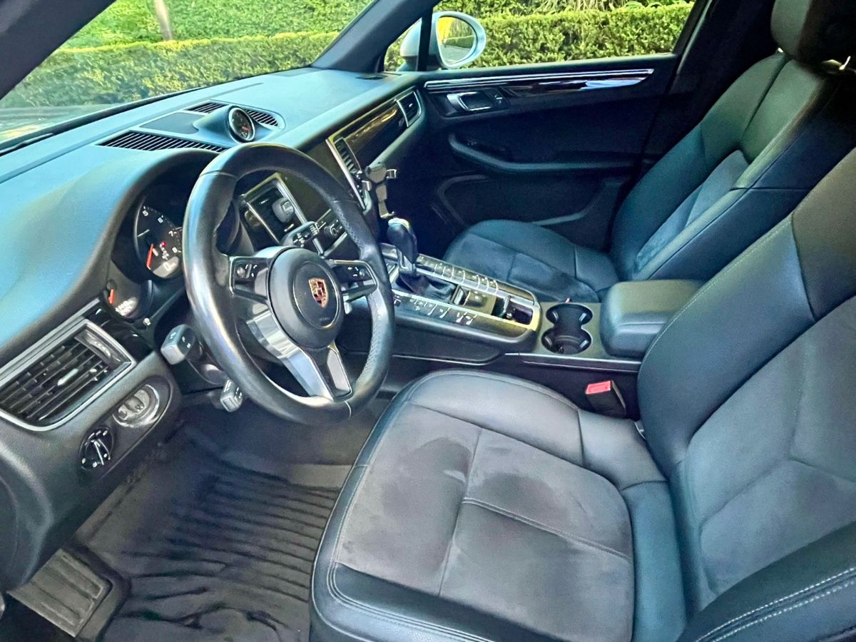 PORSCHE MACAN - 2018                                        