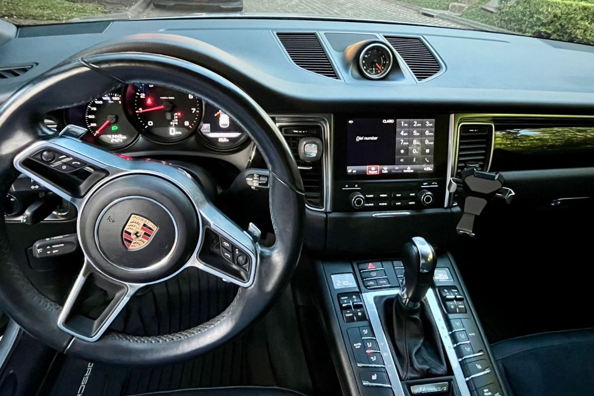 PORSCHE MACAN - 2018                                        