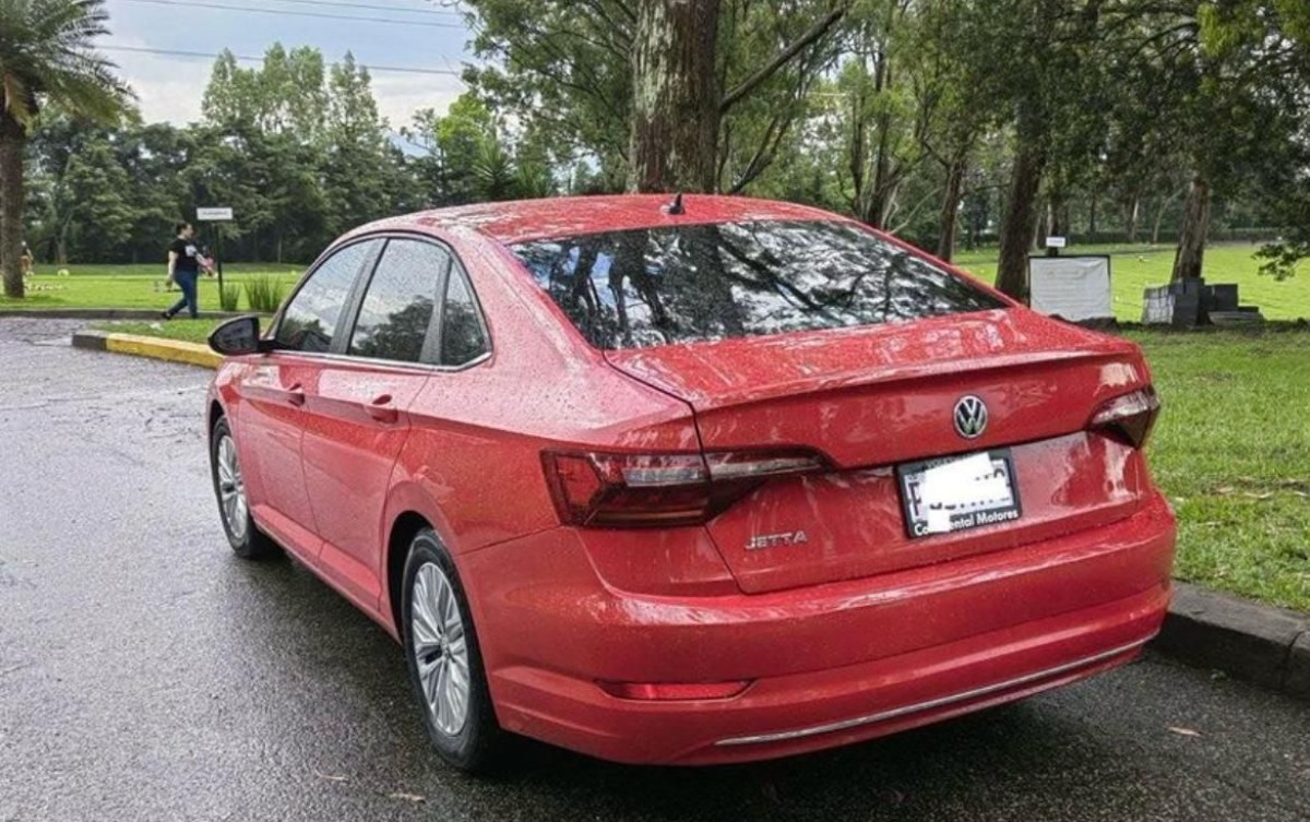 VOLKSWAGEN JETTA - 2019                                        