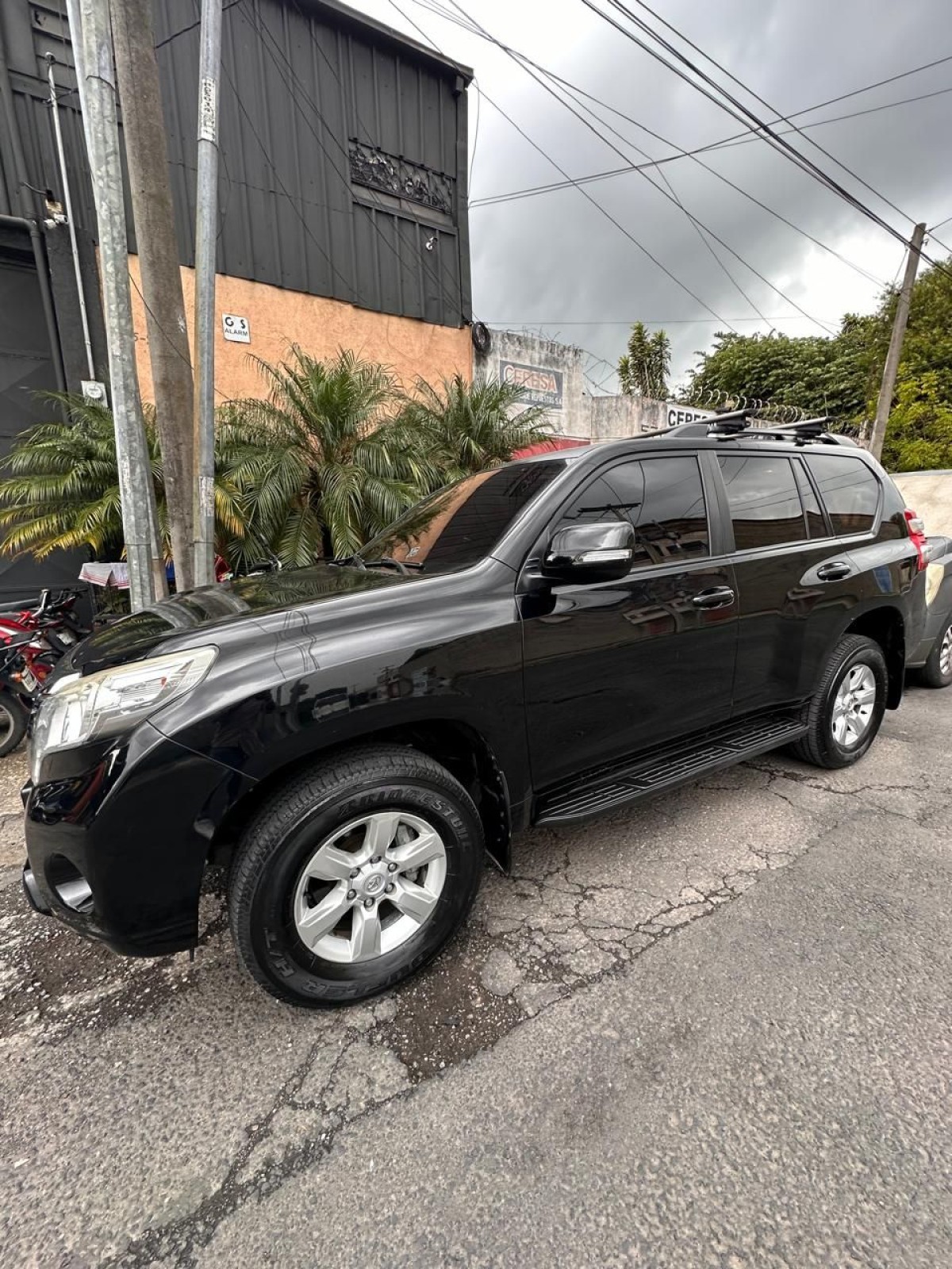 TOYOTA LAND CRUISER PRADO TXL - 2015                                        