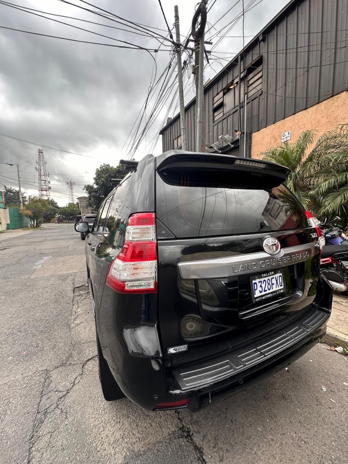 TOYOTA LAND CRUISER PRADO TXL - 2015                                        