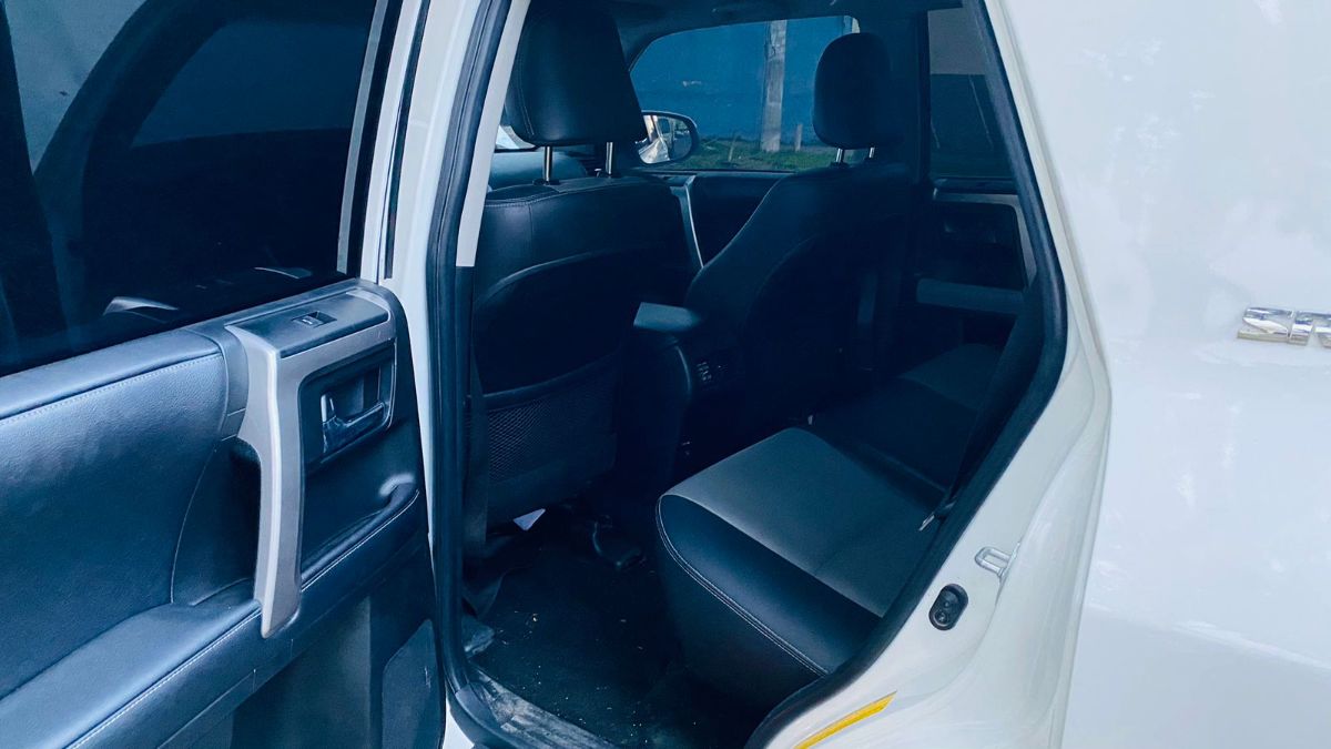 TOYOTA 4 RUNNER - 2017                                        