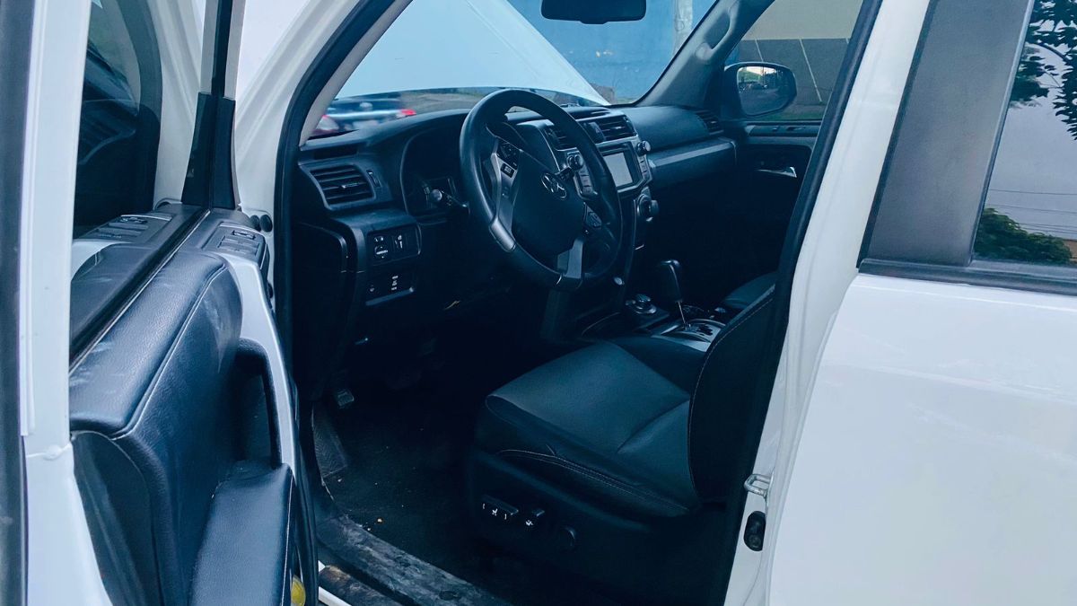 TOYOTA 4 RUNNER - 2017                                        