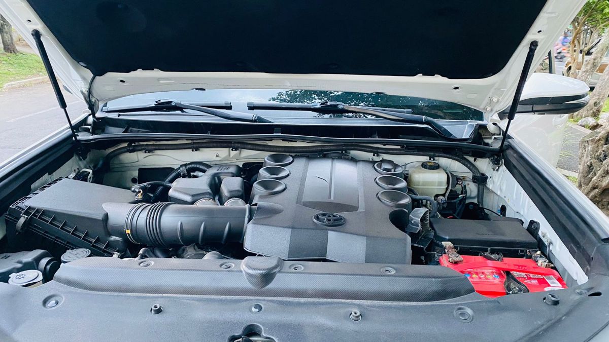 TOYOTA 4 RUNNER - 2017                                        