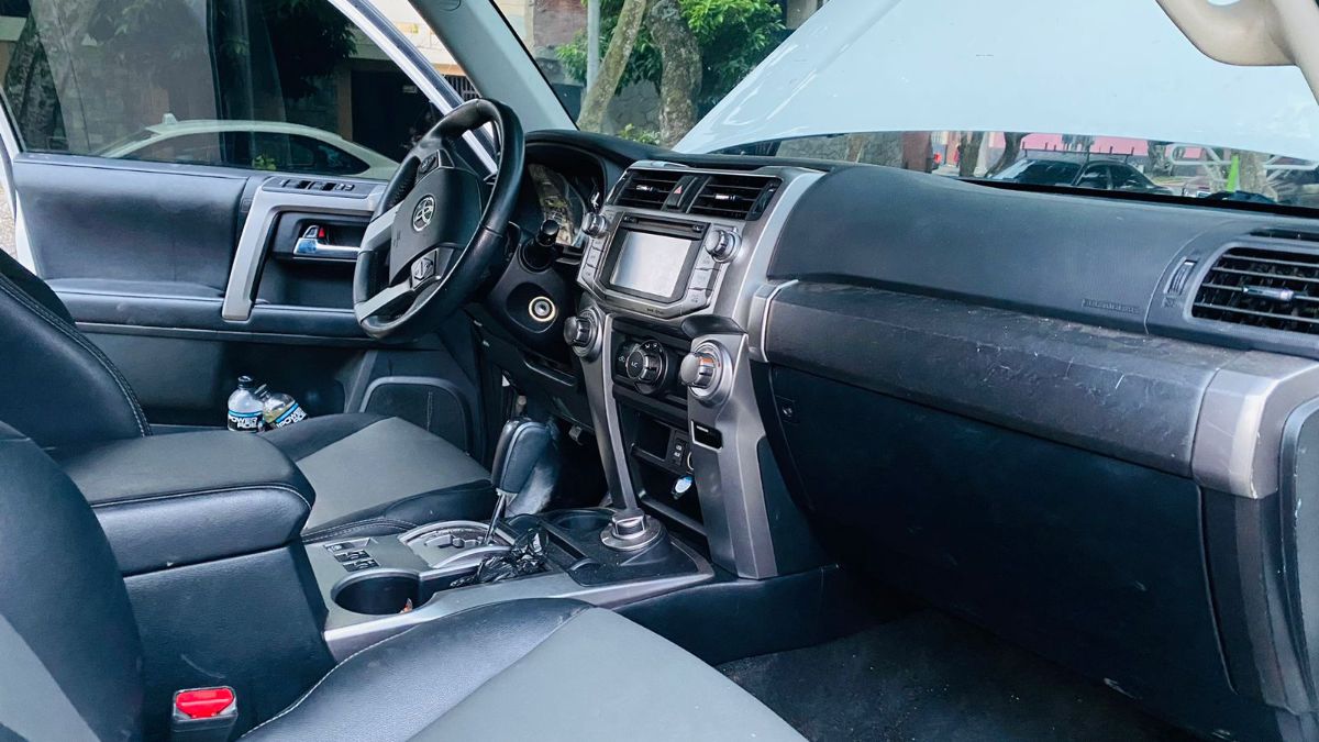 TOYOTA 4 RUNNER - 2017                                        