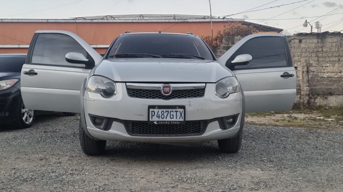 FIAT STRADA - 2016                                        