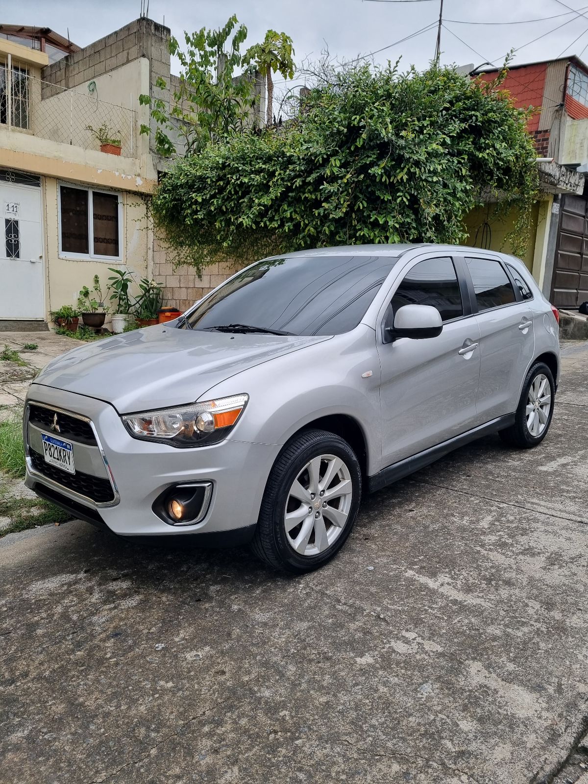 MITSUBISHI OUTLANDER SPORT - 2013                                        