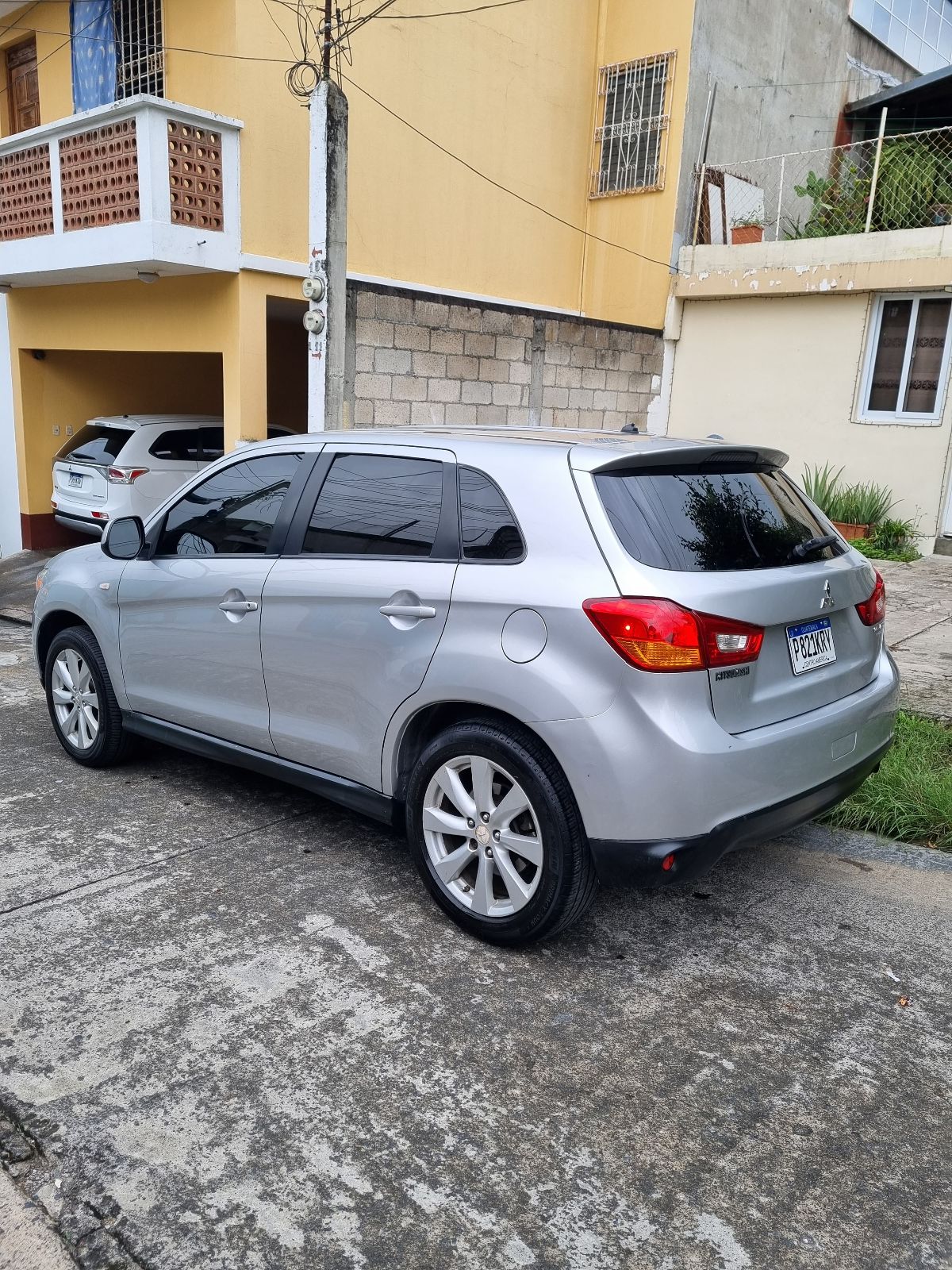 MITSUBISHI OUTLANDER SPORT - 2013                                        