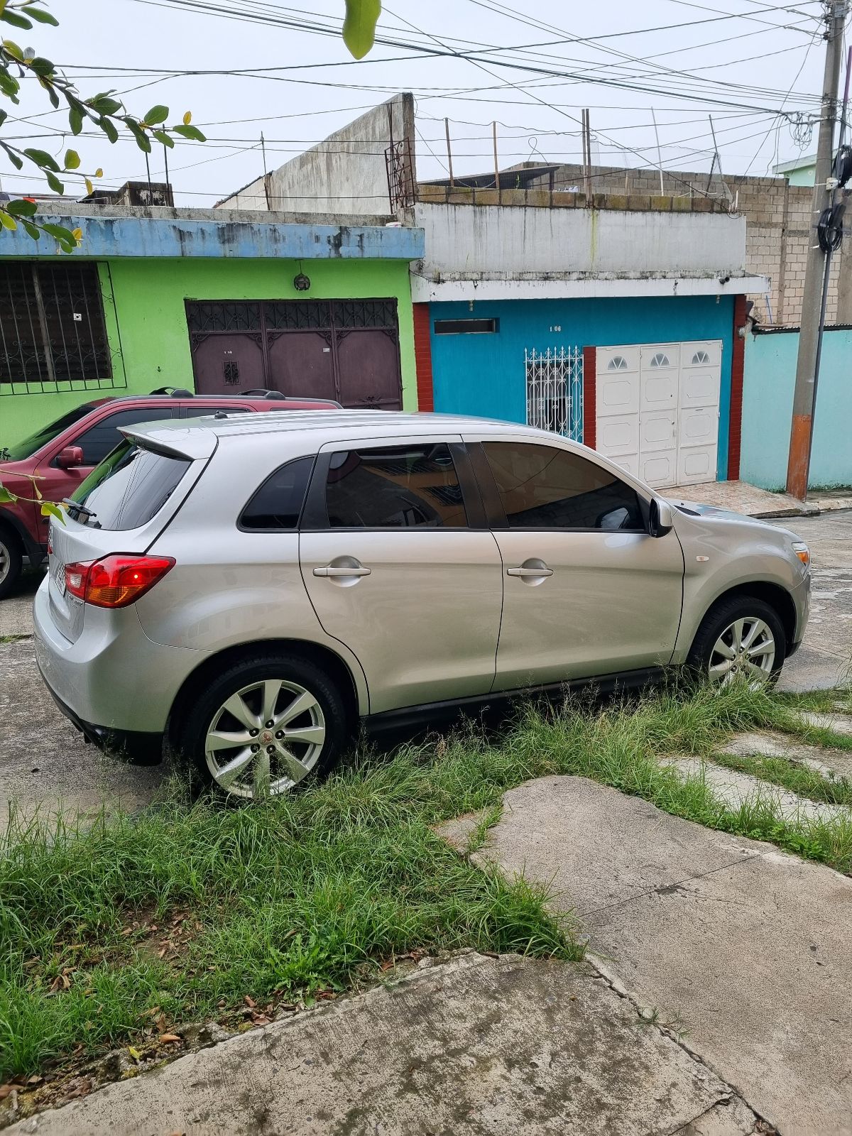 MITSUBISHI OUTLANDER SPORT - 2013                                        