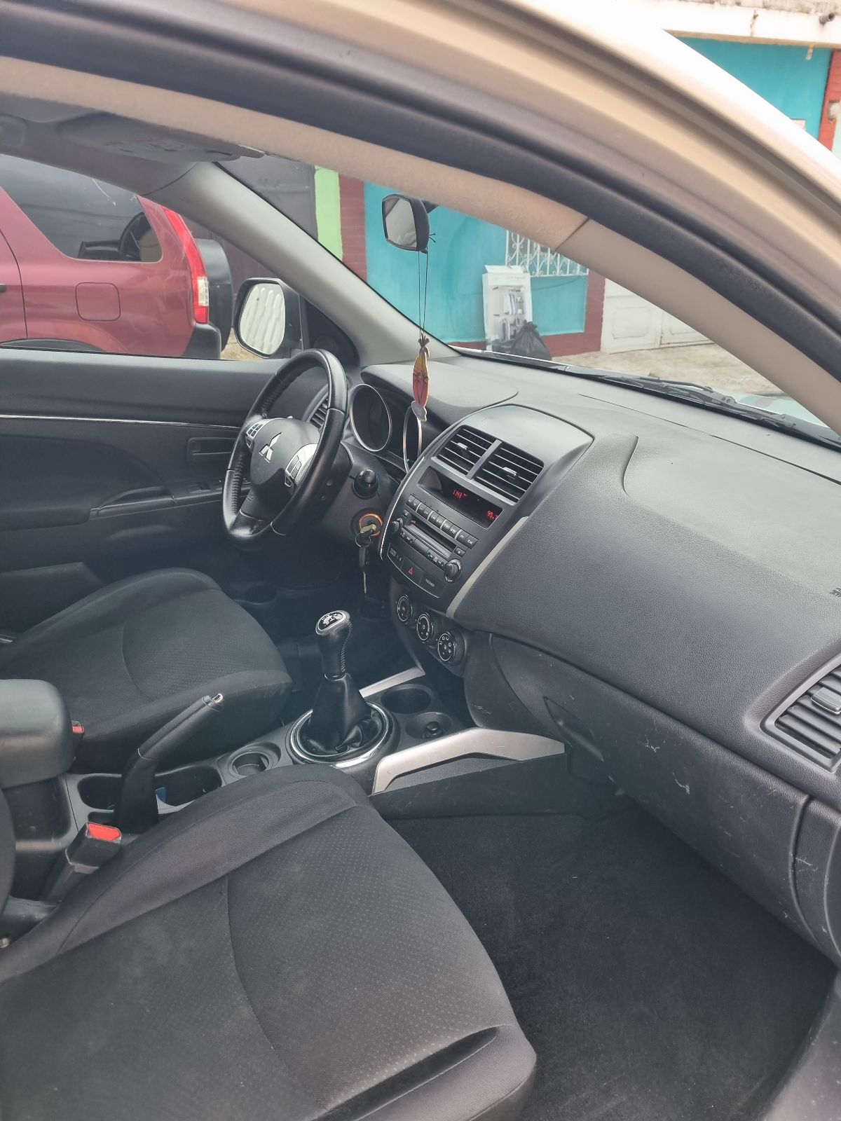 MITSUBISHI OUTLANDER SPORT - 2013                                        