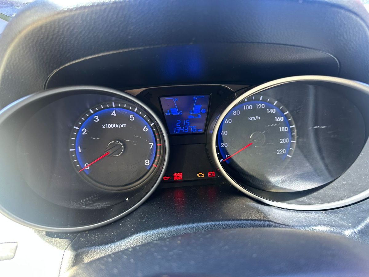 HYUNDAI  TUCSON - 2011                                        