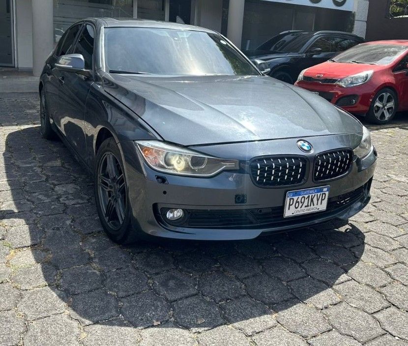 BMW 328 I - 2014                                        