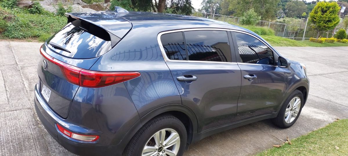 KIA SPORTAGE LX - 2017                                        