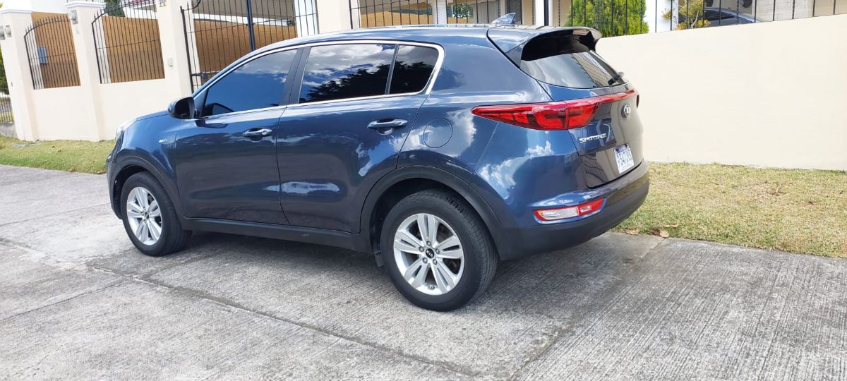 KIA SPORTAGE LX - 2017                                        