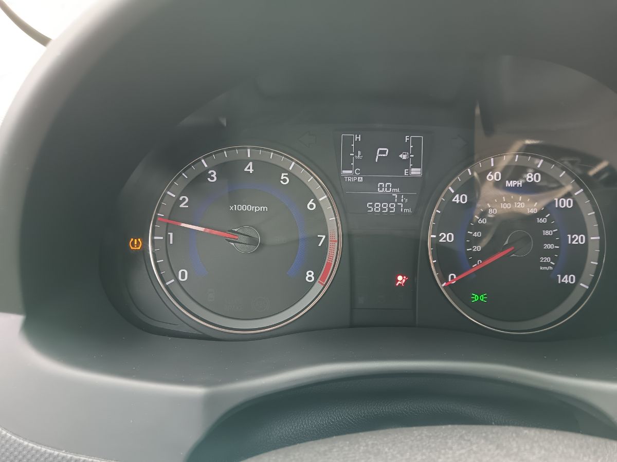 HYUNDAI ACCENT - 2017                                        