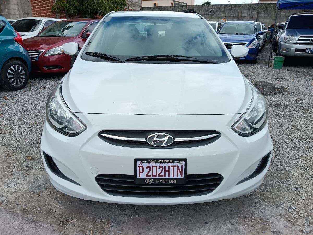 HYUNDAI ACCENT - 2017                                        